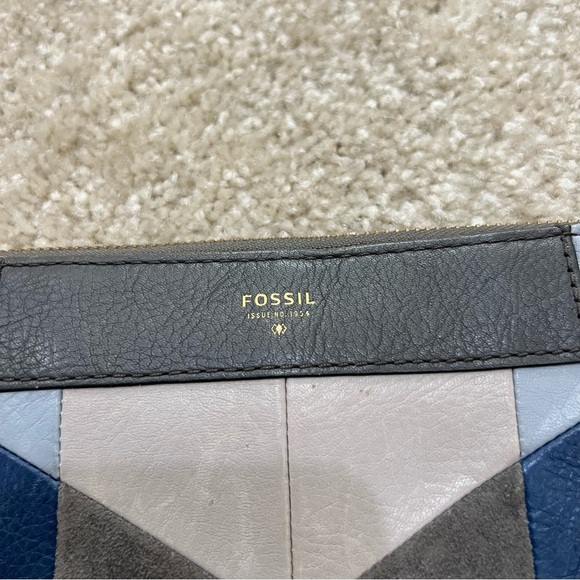 Fossil Leather Wallet Wristlet Geometric Multicolor Folding, Preowned condition - Picture 4 of 16